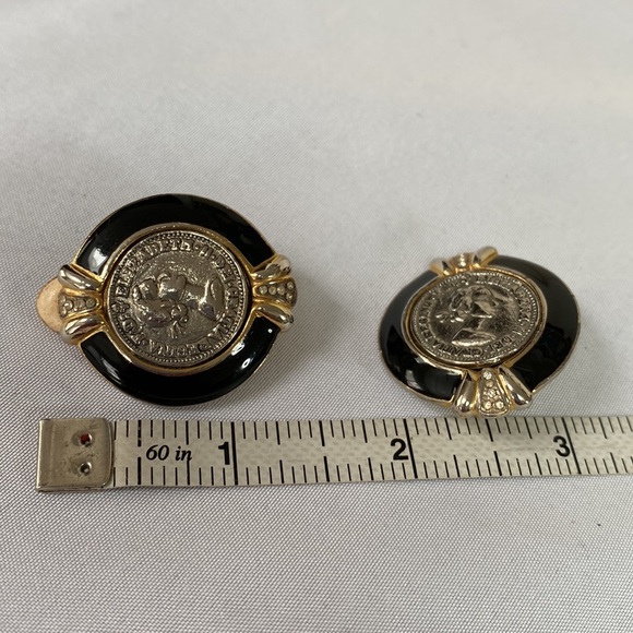 Oversized Vintage 80’s coin style enameled earrings - Picture 7 of 7